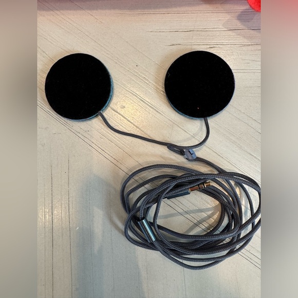 Kids Volume-Limited Headphones – Pirate Fleece Headband by CozyPhones - Picture 4 of 8